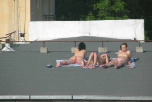 My Neigbours Naked On The Roof[Last Years]f7bn31q1kl.jpg