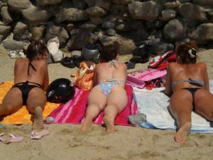 Italian-Girls-On-The-Beach-x102-67bnwpsx0u.jpg