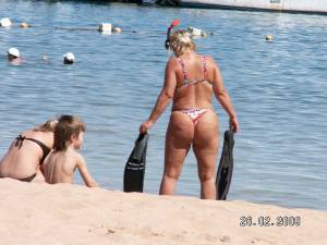 Beach-Sexy-Mini-Bikini-x24-b7bo6nsn6m.jpg