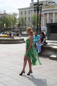 Green-Dress-Upskirt-i7boscm7xy.jpg