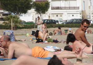 Almer%C3%83%C2%ADa-Spain-Beach-Voyeur-Candid-Spy-Girls-b7bqq68gz2.jpg