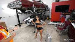 Kosane-Dash-Struts-Her-Pussy-Around-The-Car-Shop-2600px-52X-l7bsh5sp5c.jpg