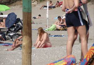 AlmerÃ­a Spain Beach Voyeur Candid Spy Girlsh7bqq6qlc4.jpg