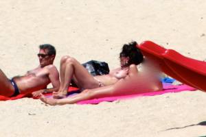 Italian mom caught topless in Psarou and Ornos beach,Mykonos!-p7btragys1.jpg
