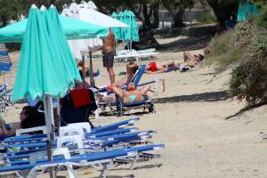 Mom beauty caught topless in Agia Anna, Naxos67bwvrohkd.jpg