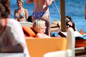 Mix-of-topless-girls-caught-in-Mykonos-Greece-b7bwuf917n.jpg