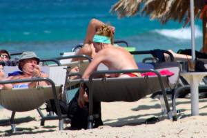 Mature babe caught topless in Plaka beach, Naxos x37h7bwsk8kjg.jpg