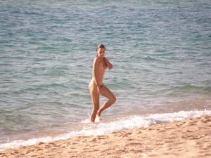 Nudiste-plage-francaise-e7bwv54z2m.jpg
