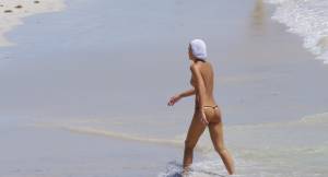 Miami-Beach-2010-Nice-Topless-Girl-l7bwte8la4.jpg
