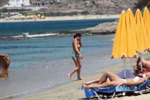 Mom beauty caught topless in Agia Anna, Naxos-v7bwvshu7b.jpg