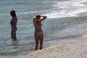 Babe I caught topless in Kalafatis beach, Mykonoso7bx8apcep.jpg