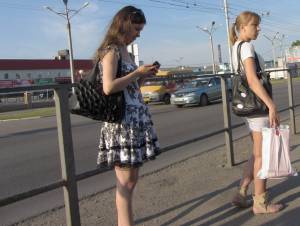 2-girls-candid-upskirt-l7bx6j51wl.jpg